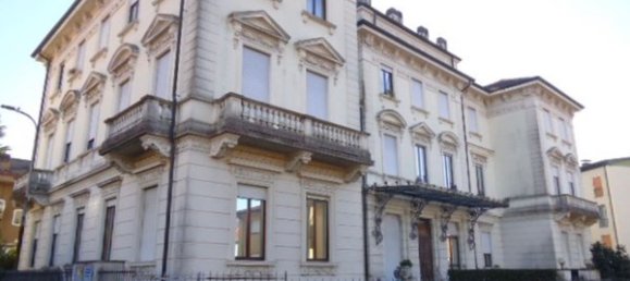 4 rooms Apartment in Luino, Italy No. 65674 6