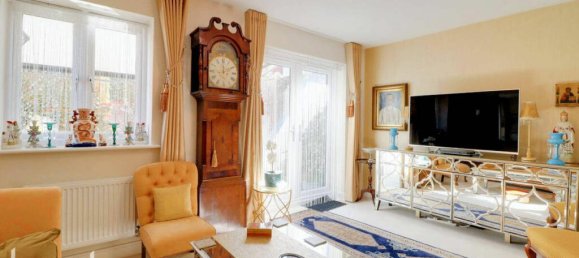 3 bedrooms Commercial property in Westerham, United Kingdom No. 4741 3