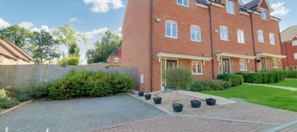 3 bedrooms Commercial property in Westerham, United Kingdom No. 4741 2