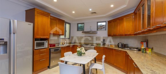 4 bedrooms Villa in Palm Jumeirah, UAE No. 27516 9