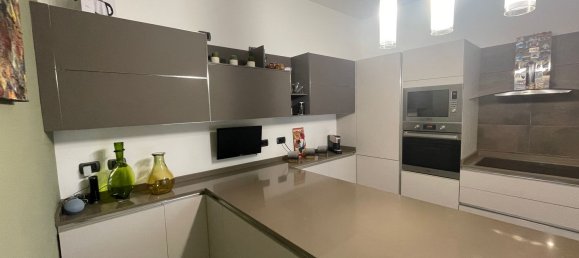 5 bedrooms House in Asti, Italy No. 359863 12