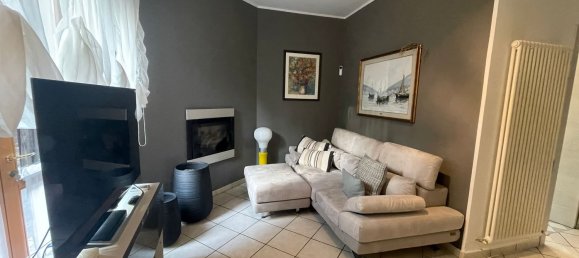 5 bedrooms House in Asti, Italy No. 359863 7