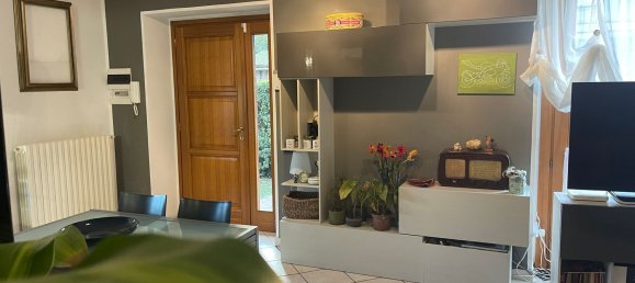 5 bedrooms House in Asti, Italy No. 359863 10