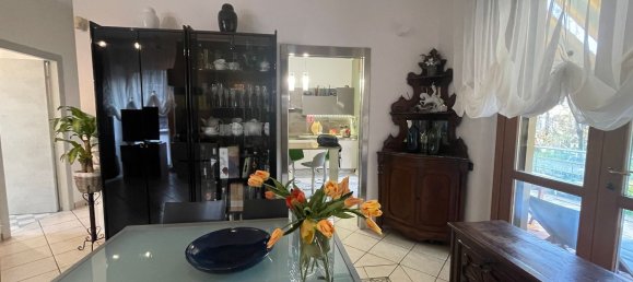 5 bedrooms House in Asti, Italy No. 359863 3