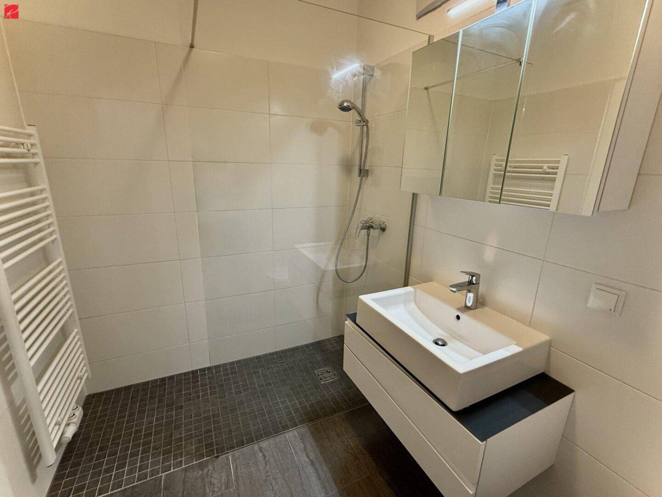 Estudio en Andritz, Austria No. 234923