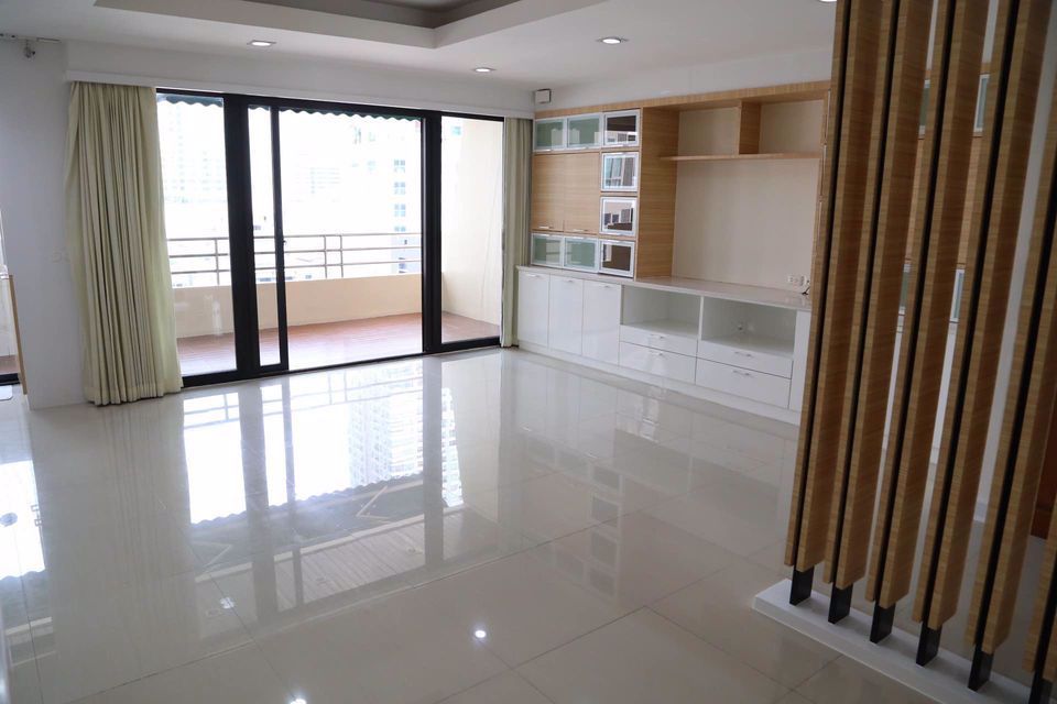 Apartamento com 2 quartos em condomínio em Bang Rak, Thailand N.º 5024