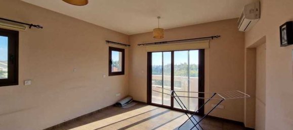 4 bedrooms House in Germasogeia, Cyprus No. 10636 8