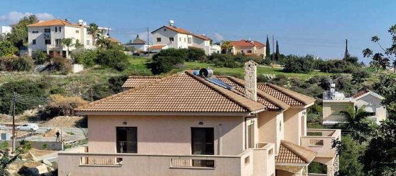 4 bedrooms House in Germasogeia, Cyprus No. 10636 2