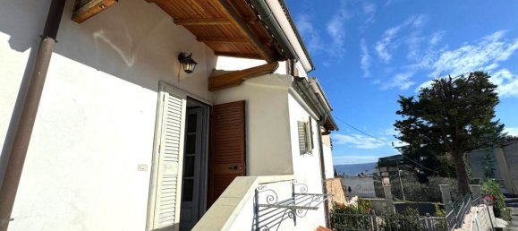 2-salle Appartement à Rosignano Marittimo, Italy No. 220664 26