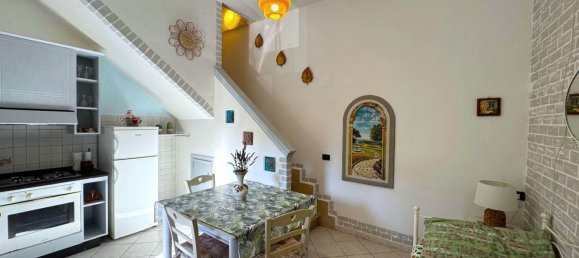 2-salle Appartement à Rosignano Marittimo, Italy No. 220664 29