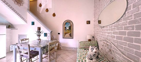 2-salle Appartement à Rosignano Marittimo, Italy No. 220664 2