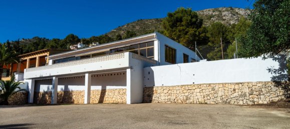 376m² Commercial property in Alcalali, Spain No. 8505 2