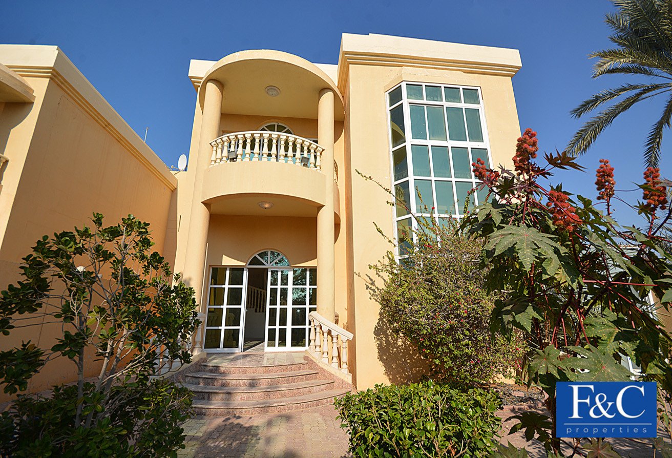 5 bedrooms Villa in Umm Suqeim, UAE No. 482