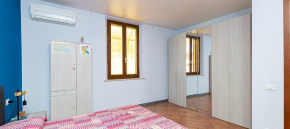 6-salle Appartement à Pontedera, Italy No. 43514 30