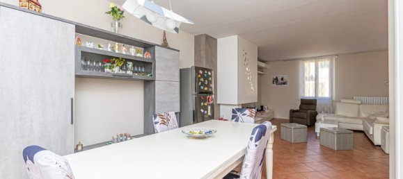 6-salle Appartement à Pontedera, Italy No. 43514 19