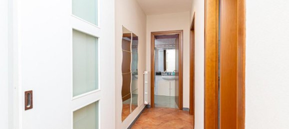 6-salle Appartement à Pontedera, Italy No. 43514 18