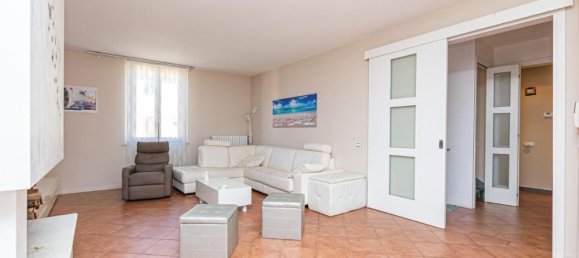 6-salle Appartement à Pontedera, Italy No. 43514 20