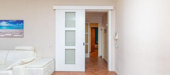 6-salle Appartement à Pontedera, Italy No. 43514 17