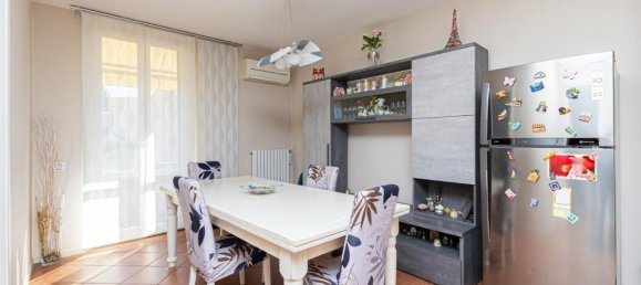6-salle Appartement à Pontedera, Italy No. 43514 3