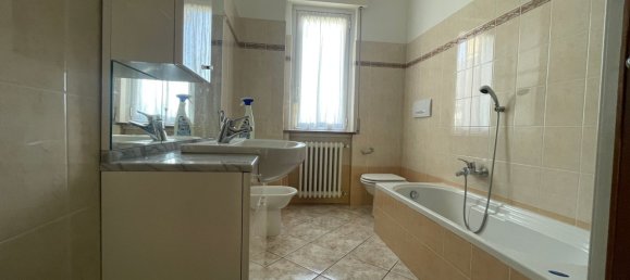 Вилла с 9 комнатами в Альцано Ломбардо, Италия № 112065 22