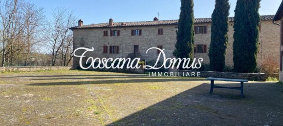 6 rooms Villa in Siena, Italy No. 17982 4