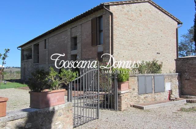 6 rooms Villa in Siena, Italy No. 17982