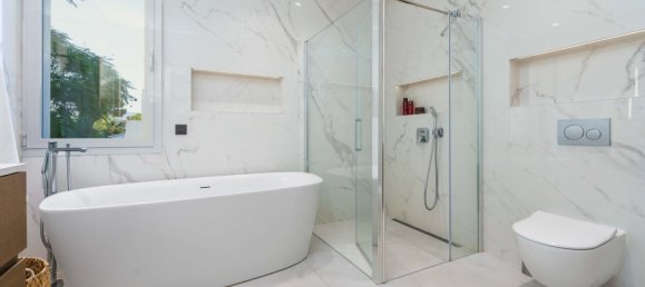 6 bedrooms Villa in Marbella, Spain No. 119290 3