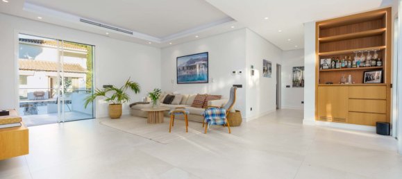 6 bedrooms Villa in Marbella, Spain No. 119290 41