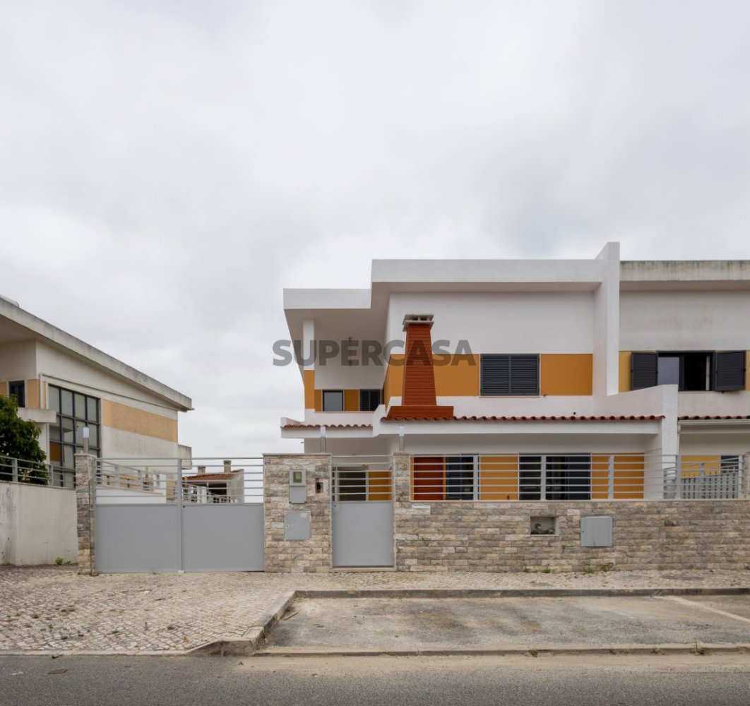 3 غرف نوم منزل في Amadora, Portugal رقم 292150