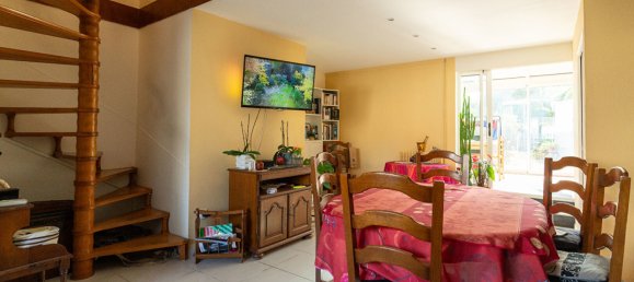 Дом с 2 спальнями в Жуэ-ле-Тур, Франция № 233712 2