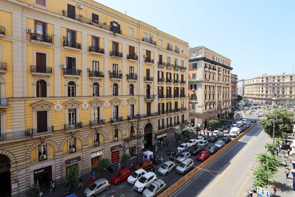 1 chambre Appartement à Naples, Italy No. 82626