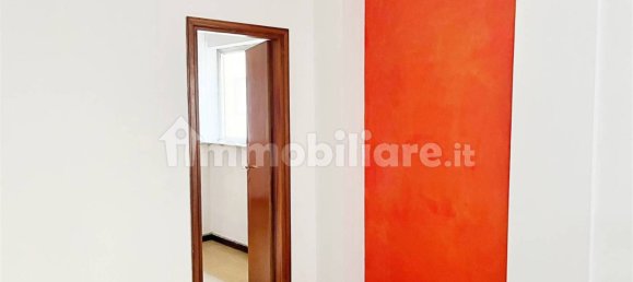 2-salle Bureau à San Giovanni Valdarno, Italy No. 70579 2