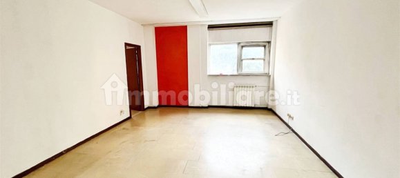 2-salle Bureau à San Giovanni Valdarno, Italy No. 70579 6