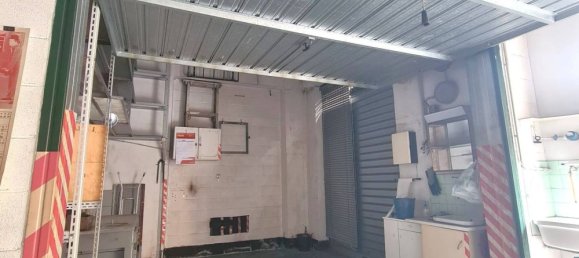 Garaje en Genoa, Italy 18 m² No. 41590 2