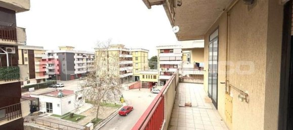 Apartamento de 4 habitaciónes en Carapelle, Italy No. 43153 2