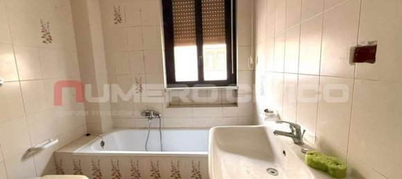 Apartamento de 4 habitaciónes en Carapelle, Italy No. 43153 9