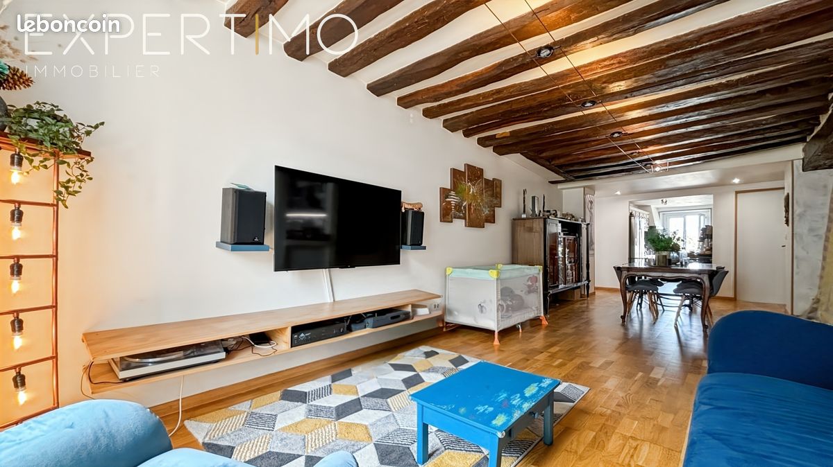 Квартира с 3 спальнями в Этамп, Франция № 325621