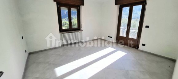 4 bedrooms Apartment in Montjovet, Italy No. 340610 13