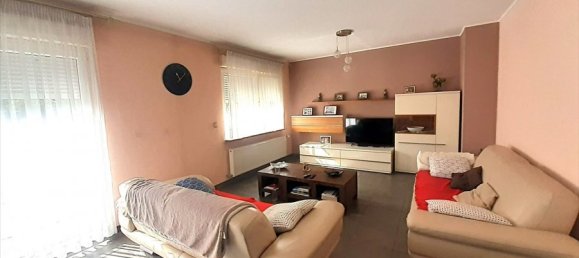 3 bedrooms House in Longuyon, France No. 324779 4