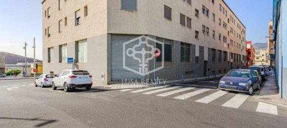 Gewerbliche Immobilie in San Cristobal de La Laguna, Spain 1272m², Nr. 16437 2