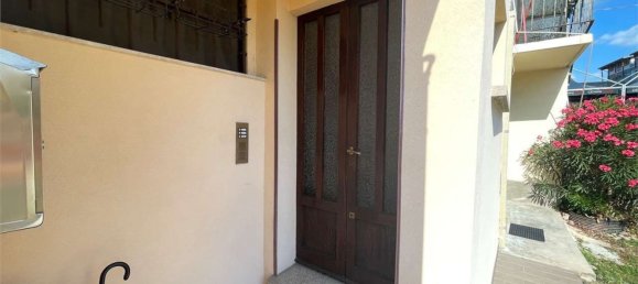 3 bedrooms Apartment in Varese, Italy No. 363527 2