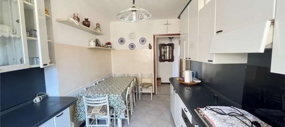 3 bedrooms Apartment in Varese, Italy No. 363527 3