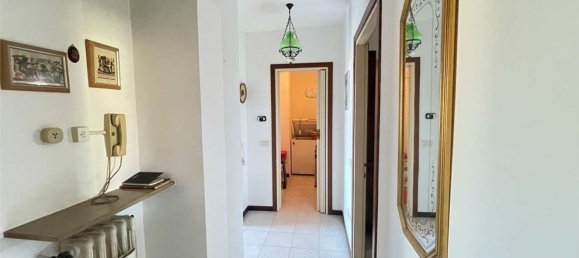 3 bedrooms Apartment in Varese, Italy No. 363527 5