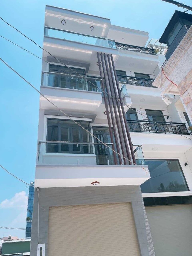 72m² Townhouse in District 7, Vietnam No. 19154