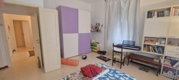 7-salle Appartement à Carrara, Italy No. 32883 8
