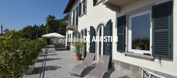 9 rooms Villa in Lesa, Italy No. 166169 2