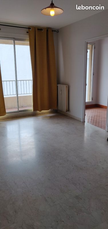 Estudio en Marseille, France No. 333800