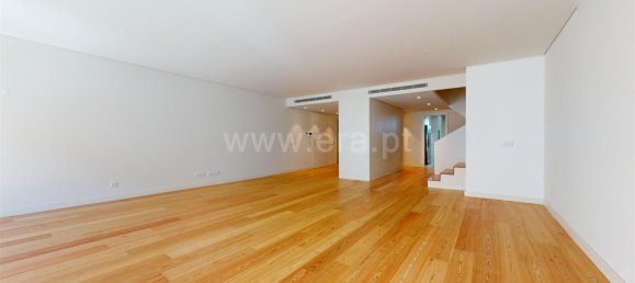 Дуплекс с 5 спальнями в Лиссабон, Португалия № 132673 2