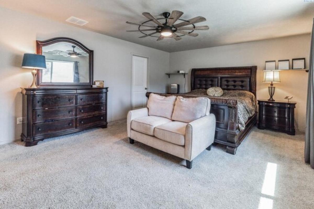 3 bedrooms House in Kennewick, USA No. 402647