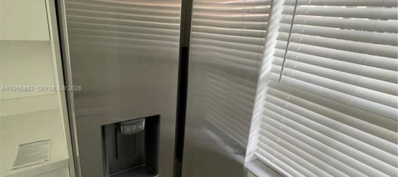 3 dormitorios dúplex en alquiler en Miami, Miami-Dade, Florida, USA № 614385 25